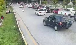 Otomobil ile motosiklet çarpıştı