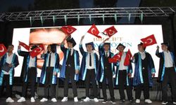 Salihli Anadolu Lisesi'nde mezuniyet coşkusu