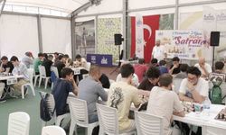 Satranç tutkunlarının büyük mücadelesi nefesleri kesti