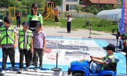 Sinop'ta jandarmadan miniklere uygulamalı trafik eğitimi