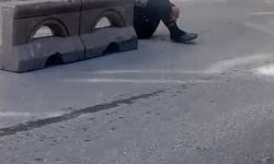 Sokak ortasında hareketsiz duran şahıs tedirginliğe yol açtı