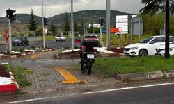Tavşanlı'da otomobille çarpışan motosikletli yaralandı