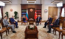 TBMM Başkanı Kurtulmuş, Bulgaristan Ulusal Meclisi Başkanı Dotsova ile görüştü