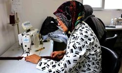 Ümraniye'de kumaşlar tasarıma, hayaller mesleğe dönüşüyor