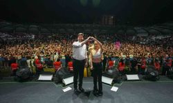 YKS sonrası gençler Derya Uluğ konserinde buluştu