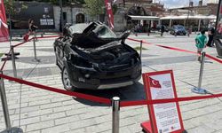 15 Temmuz'da tankın ezdiği araç Üsküdar'da sergileniyor