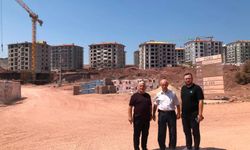 AK Parti Bandırma yönetimi, TOKİ inşaatında incelemelerde bulundu