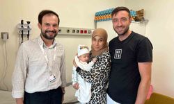 Anne karnındaki bebeğin ciğerine operasyon