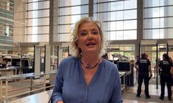 Berna Laçin, İstanbul Cumhuriyet Başsavcılığı tarafından yürütülen 'Ahbaplar Suç Örgütü' soruşturması kapsamında ifade vermek üzere İstanbul Adalet Sarayına geldi.