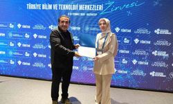 Bilim Uşak Ekibi 5. Türkiye Bilim ve Teknoloji Merkezleri Zirvesi'ne katıldı
