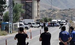 Bitlis'te otobüs durağında şüpheli paket alarmı