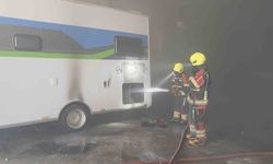 Burhaniye'de karavan yangını korkuttu