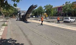 Büyükşehir Siverek merkezinde asfaltlama çalışması yaptı