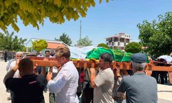 Cinayete kurban giden anne ve kızına acı veda