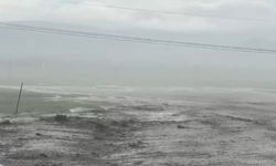 Dağlar beyaza büründü, yol ulaşıma kapandı