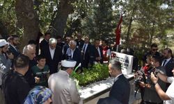 Dicle'de şehitler kabirleri başında anıldı