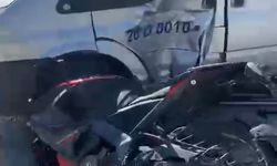 Dolmuşa yandan çarpan motosikletin sürücüsü yaralandı