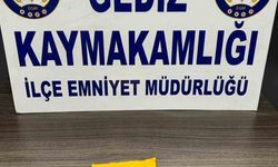 Durdurulan araçta 272 içimlik kağıda emdirilmiş uyuşturucu madde ele geçirildi, 5 kişi yakalandı