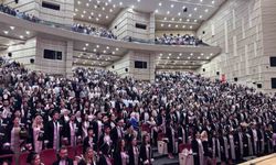 ERÜ İletişim Fakültesi 20. dönem mezunlarını verdi