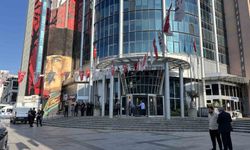 İzmit Belediyesi'ne yönelik 'yolsuzluk' soruşturmasında belediye başkanı ve 30 şüphelinin ifadelerine başlandı