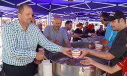 İznik'te 5 bir kişilik aşure ikramı
