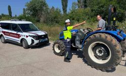 Jandarmadan çiftçilere trafik ve yangın uyarısı