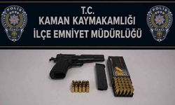 Kaman'da ruhsatsız tabanca ve 52 fişek ele geçirildi
