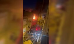 Küçükçekmece'de metruk binada yangın paniği