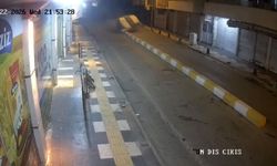 Mardin'de otomobilin takla attığı kaza güvenlik kameralarına yansıdı