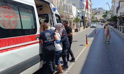 Motosikletiyle yayaya çarptı, trafik ekibini beklemeyip gitti