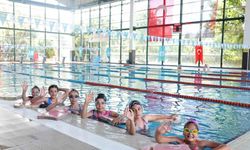 Nilüfer'de kırsal mahallelerdeki çocuklar yüzme öğreniyor