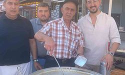 Odunpazarı esnafı vatandaşlara aşure ikram etti