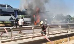 Otomobil yüklü tır alev alarak patladı
