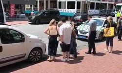 Scooterla dengesini kaybedip düşen sürücü yaralandı