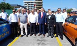 Taksiciler tarafından düzenlenen '15 Temmuz Korteji' Atatürk Havalimanı'na doğru yola çıktı