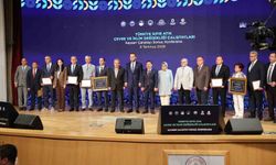 Türkiye Sıfır Atık Çalıştayı Sonuç Konferansı'nda Kayseri Büyükşehir'e teşekkür plaketi