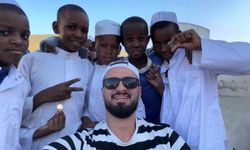 UKABDER gönüllüsü Afrika'da yetimlere abi oldu