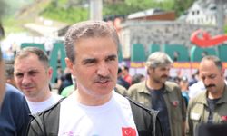 Vali Baruş, Palandöken'de 'Run to stars' yürüyüşüne katıldı