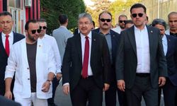 Vali Yılmaz ve Milletvekili Hatipoğlu, Eskişehirspor'u ziyaret etti