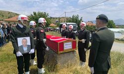 Vefat eden Kıbrıs gazisi son yolculuğuna uğurlandı