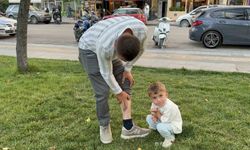 Vücuduna tutunan kene ile yüzük takma merasimine katılan besici, tehlikeyi hiçe sayarak 'Keneyi besiye aldık' dedi