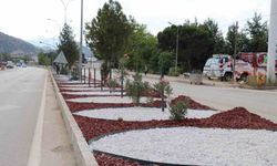 Yaya güvenliği için orta refüjlere demir çit