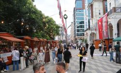 Hopa'da  Ticaret ve Sanayi Odası Ekonomi Sokağı açtı