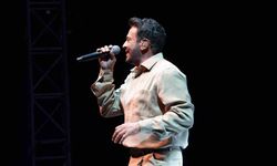 Açıkhava'da Emre Altuğ'dan müzik dolu gece