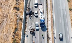Aydın'da traktör tırla çarpıştı: 1 ölü, 2 yaralı