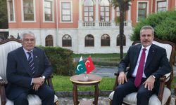 Bakan Fidan, Pakistanlı mevkidaşı Dar ile bir araya geldi