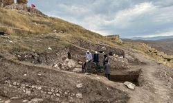Bayburt Kalesi'nde arkeolojik kazılar sürüyor: Tarih İlk Tunç Çağı'na uzanıyor