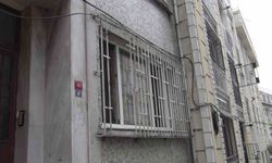 Beyoğlu'nda kötü koku ihbarı: Kokunun geldiği evden ceset çıktı