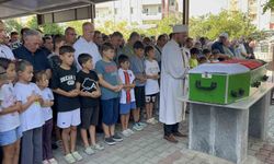 Böcek ilacından zehirlenerek öldüğü iddia edilen Yusuf Talha son yolculuğuna uğurlandı
