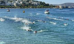 Bodrum'da sağlık için kulaç attılar: 'Sağlığa Kulaç At' ikinci kez denizde